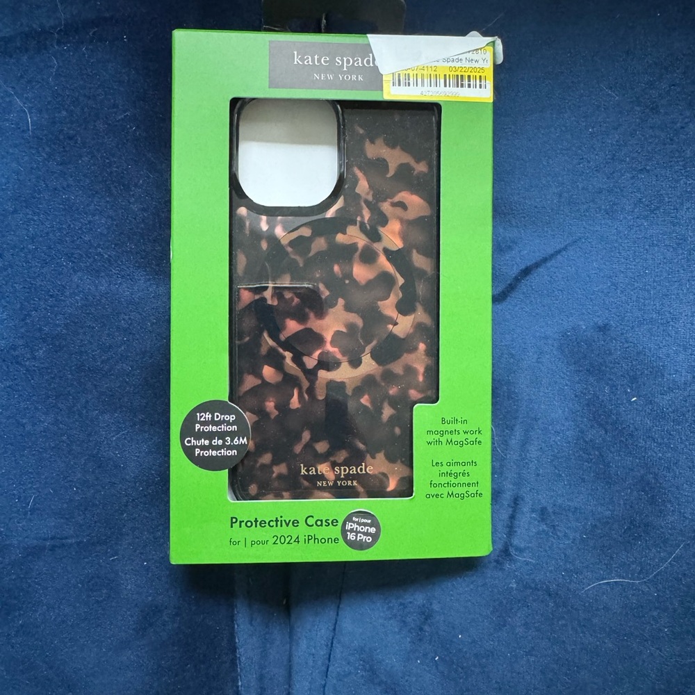 Kate Spade Leopard Print Case for iPhone16 Pro